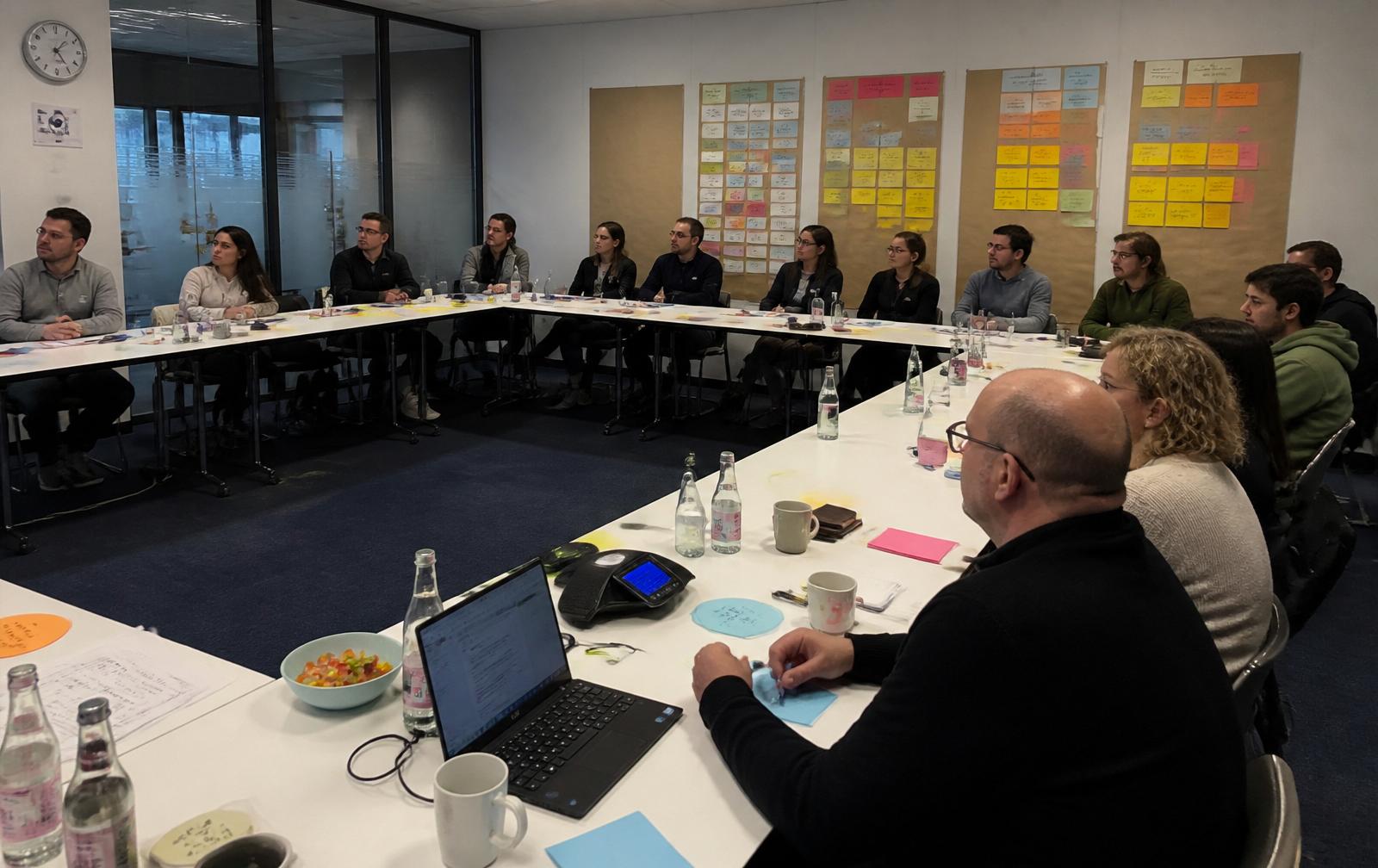 Agile Coaching Session an einem Kanban-Board